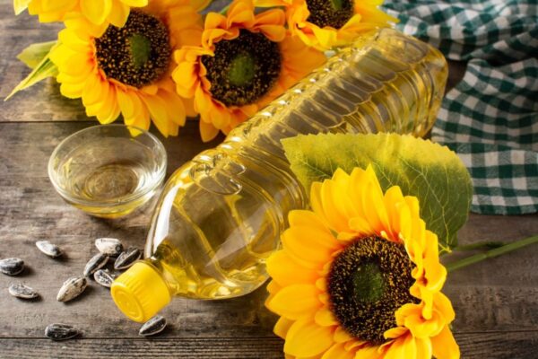 Crude sunflower oil